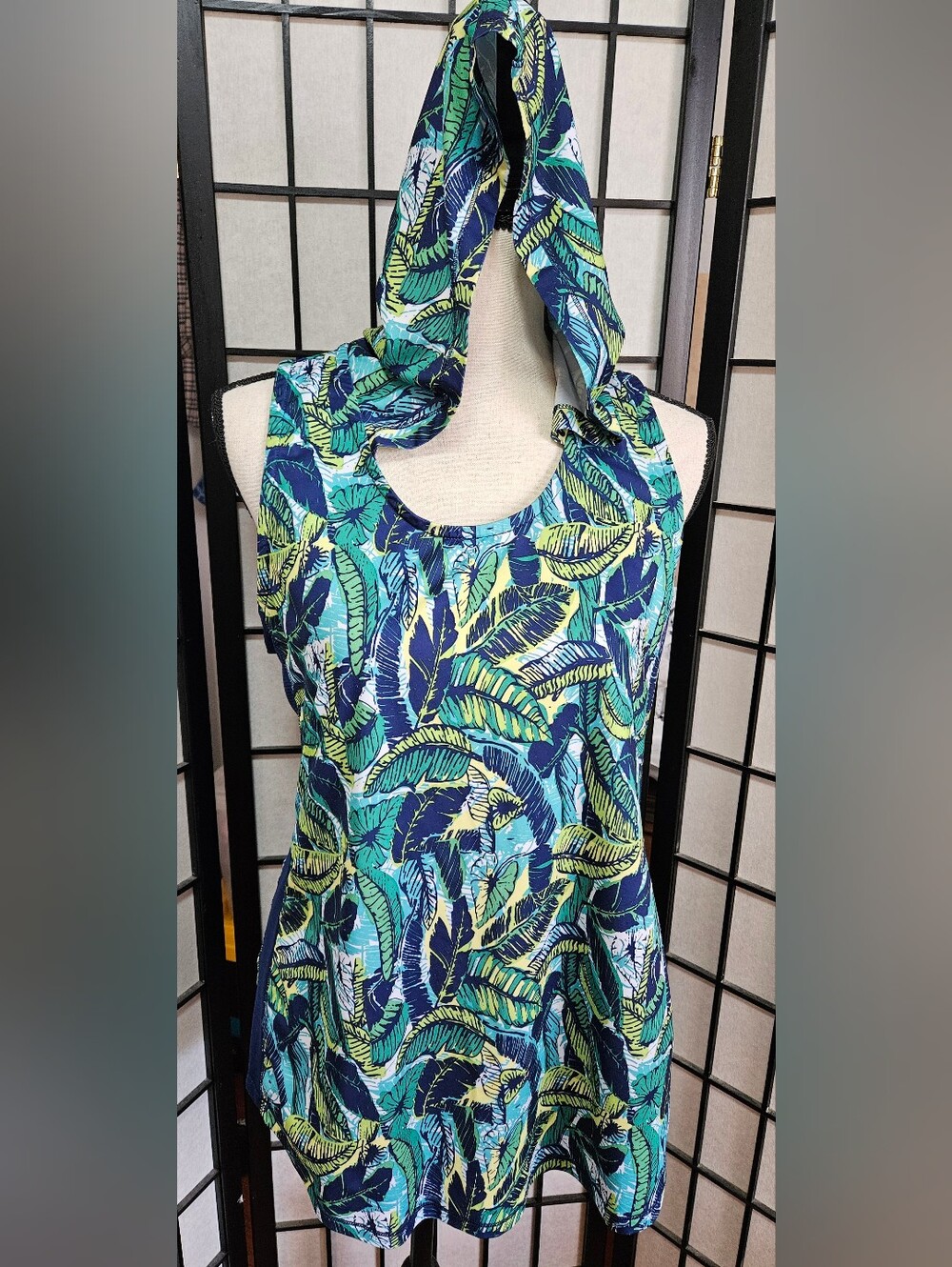 Women's Reel Legends Large Sleeveless Hoodie Performance Fishing Tropical Print